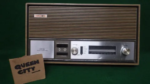 Vintage Nutone IMA-303 Intercom/Radio Wall Mount Panel For Parts/Project