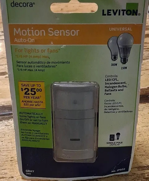 Leviton Decora IPS02-1LG Wired Wall Motion Sensor Auto-On Gray Indoor