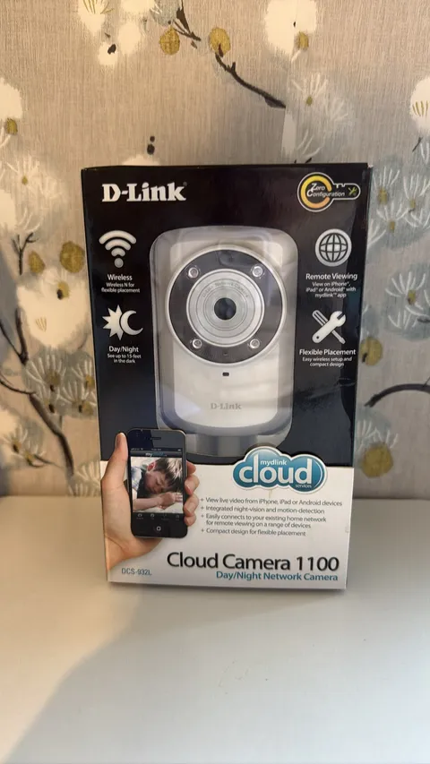 D-Link DCS-932L Wireless N Cloud Camera Day/Night Network Webcam