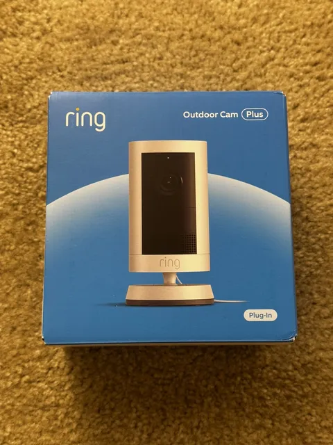 Ring Outdoor Cam Plus White Plug-In with 2K Video and Ring Night Vision NEW!!