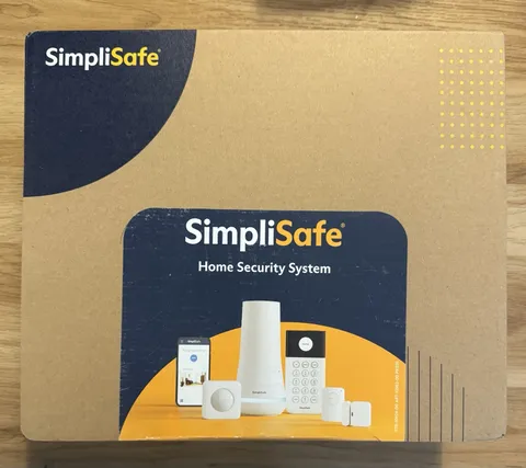 SimpliSafe Home Security System with Smart Alarm, 8 Piece White New! Sealed Box