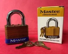 Vintage Master Lock No. 6 w/2 Keys (Keyed differently)