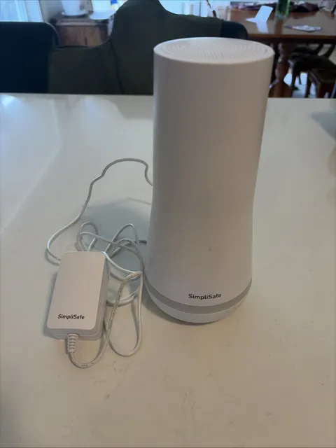 SimpliSafe Security Base Station SSBS3 Pre - Owned White W/ Plug In