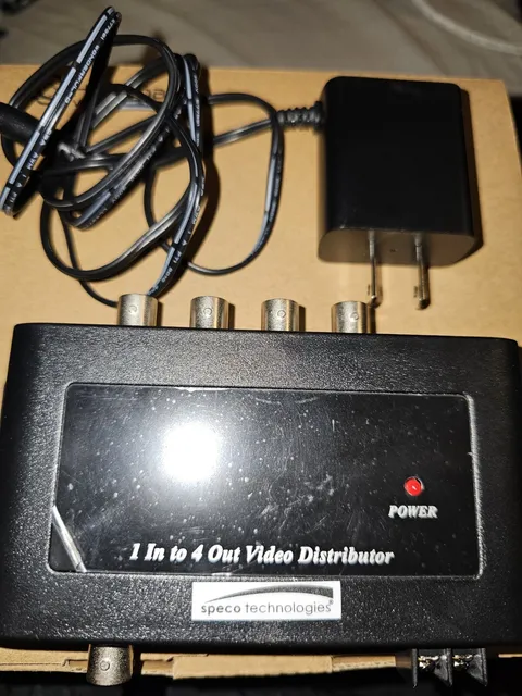 Speco technologies 1 In 4 Out Video Distributors