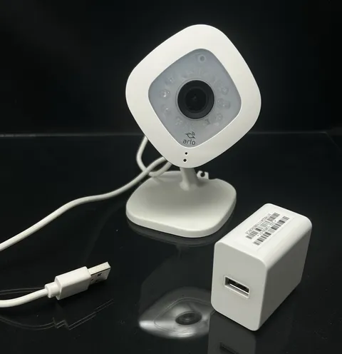 Netgear Arlo Q VMC3040 HD Security Camera White Tested Read
