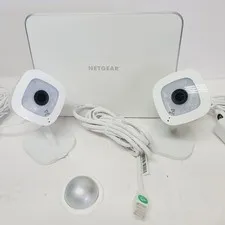 NETGEAR Arlo HUB VMB3000, 2 Arlo Q Cameras Vmc3040
