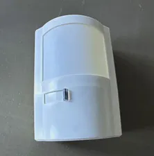 Wireless Indoor Wall Mounted PIR Motion Sensor Detector, White