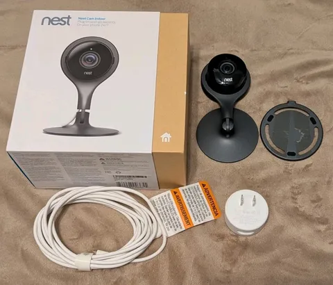 Google Nest Cam Indoor Security Camera (NC1102ES) - Fully functional orig box