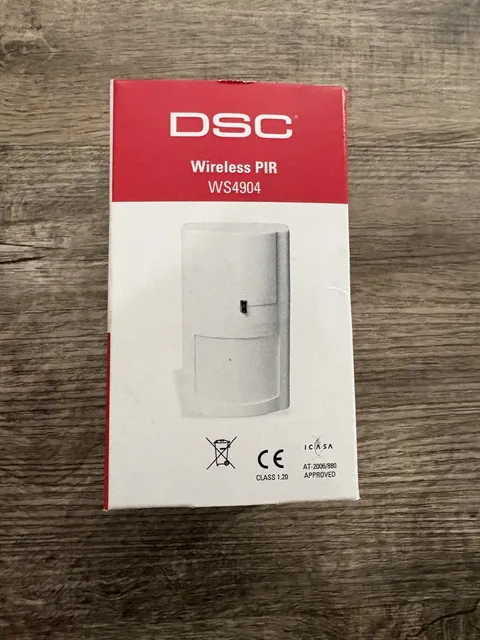 DSC WS4904 Wireless Pet Immune PIR Motion Sensor Detector Preowned  TESTED WORKS