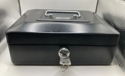 Vintage Sentry Safe Cash Box Locking  With key and Money Tray - Black