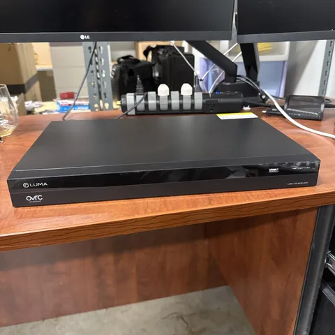   Luma Lum-120-NVR-4ch 1TB HDD 4 Channel POE NVR- no power cord