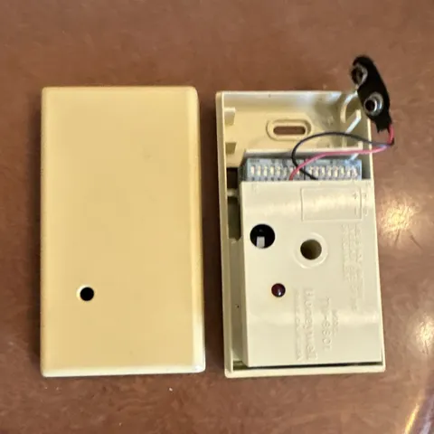 Honeywell protection services TW-8801 Wireless Door/Window Sensor Transmitter