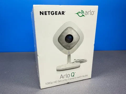 NETGEAR ARLO Q 1080P HD WIFI SMART WIRED SECURITY CAMERA WITH AUDIO NEW SEALED