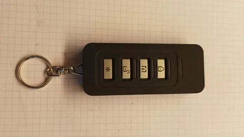 Visonic Tyco KF-235 PG2 Rubber Remote Control Keychain Alarm 868MHz - NEW