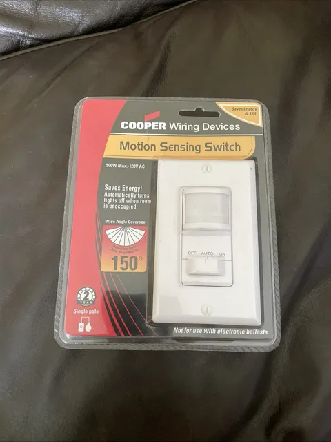 Cooper Motion Sensing Switch - New In Box - 500W