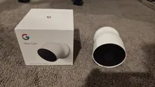 Google Nest Cam Battery-Powered Indoor/Outdoor Camera WITH 30 FOOT CABLE