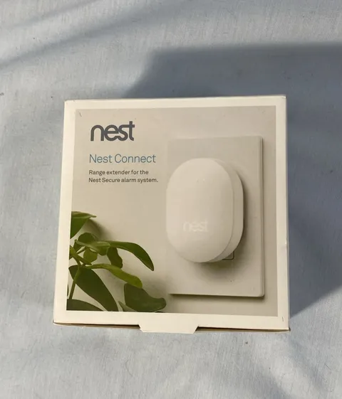 Nest Connect Range Extender for Nest Secure System h17000ef New SEALED