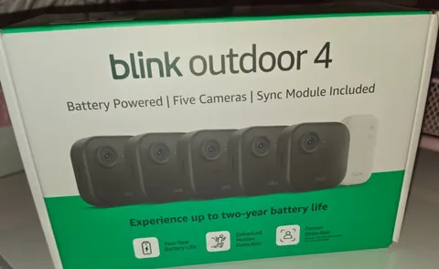 BLINK OUTDOOR 4 WIRELESS HD SECURITY CAMERA 5-CAMERA SYSTEM SYNC MODULE CORE NEW