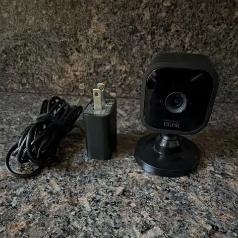 Blink Mini 1080p Wi‑Fi IP Indoor Plug‑In Security Camera, Alexa, Black