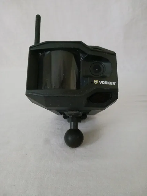 Vosker V300 Ultimate 4G LTE Autonomous Outdoor Security Camera Black w/ Battery 
