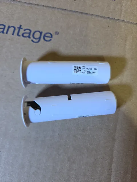 Pair Of Vivint Door  Sensor VS-DW2100-345 Used, FAST SHIP