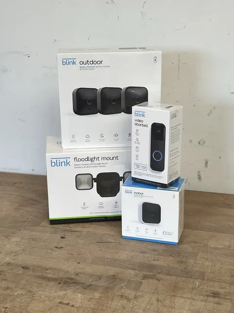 Blink Whole Home Security Camera System with Video Doorbell Floodlight Bundle 7
