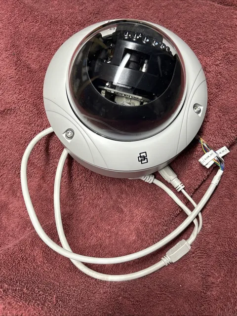 Interlogix TruVision TVD-3103 1.3MP IP  POE Security Dome Camera 12V POE