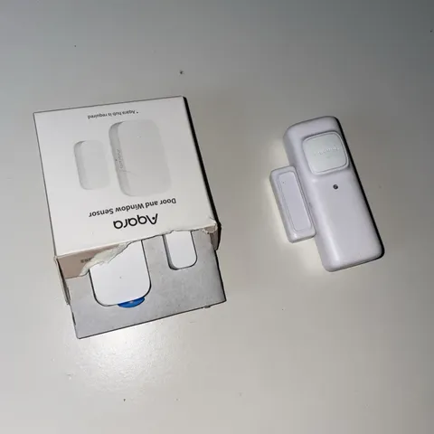 1 aqara and 1 switchbot : Aqara Door and Window Sensor  Zigbee Connection