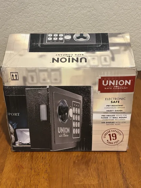 New in Box Union #62981 Safe Company 0.19 cubic ft. Electronic Digital Safe 