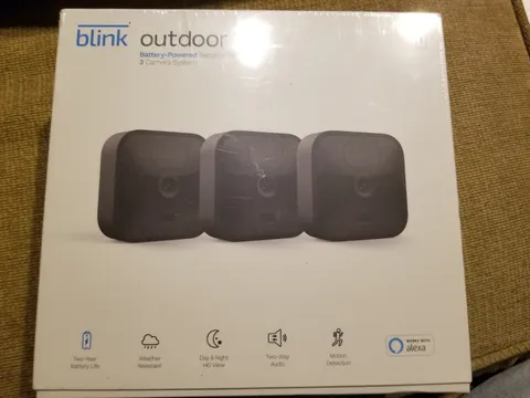 Blink Outdoor Weatherproof Wireless Security Camera System 3 Camera Kit New!