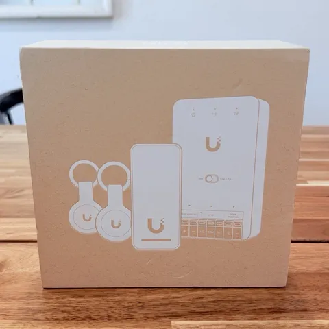 Ubiquiti UniFi G3 Starter Kit IP/Network Wireless Color Security Camera UA-G3-SK