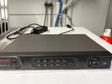 4 CHANNEL HONEYWELL 4 CHANNEL DVR RECORDER . 2 VIDEO OUTPUTS WIYH REMOTE .