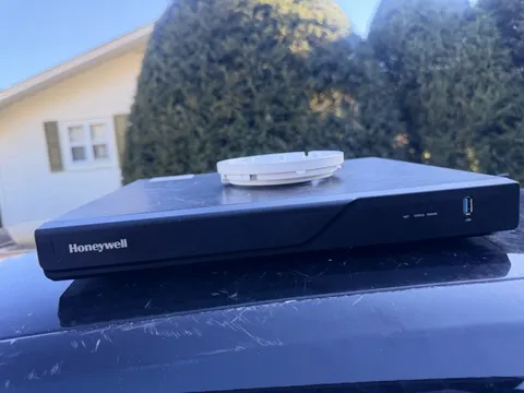 Honeywell 16 Channel NVR  H.265/H.264 PoE NVR, 4TB HDD Included