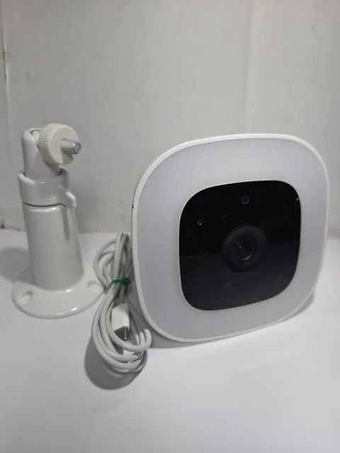 Eufy L20 Wireless Outdoor Security SoloCam 1080P Spotlight White