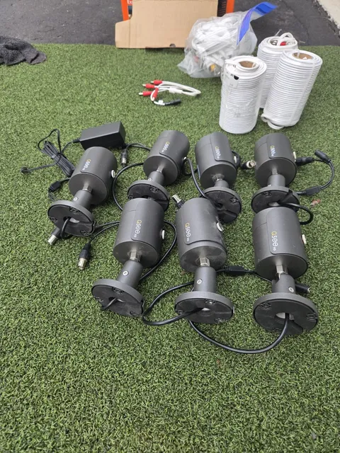 Lot Of (7) Q-See QCA8050BA 1080P Analog HD cameras W/ (4) NEW Rolls Of Cable