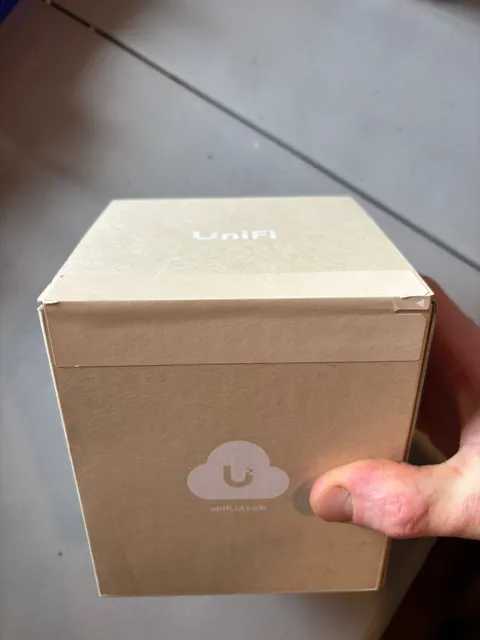 Ubiquiti camera unifi g6 turret- UVC-G6-Turret-W - 4K, POE, NEW IN-BOX
