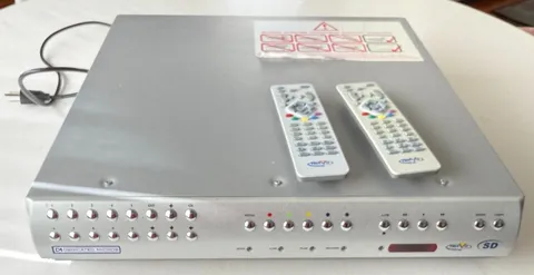 DM/SD16N30/A Dedicated Micros SD Series 16 Channel DVR + 2 Remotes