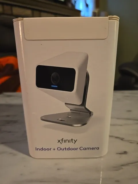 XFINITY Indoor + Outdoor  Camera New 2 Way Audio Motion Detector Security System