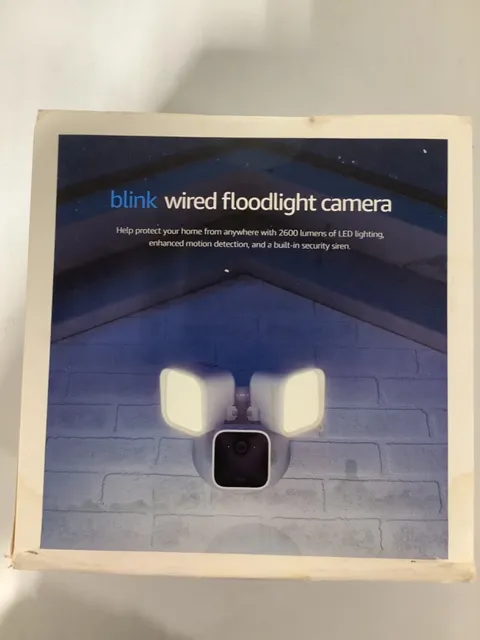 Blink Wired Floodlight Camera Smart security camera 2600 lumens HD live view NEW
