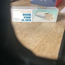 120dB Door Stop Alarm Wedge – Wireless Travel & Home Security (9V Needed)