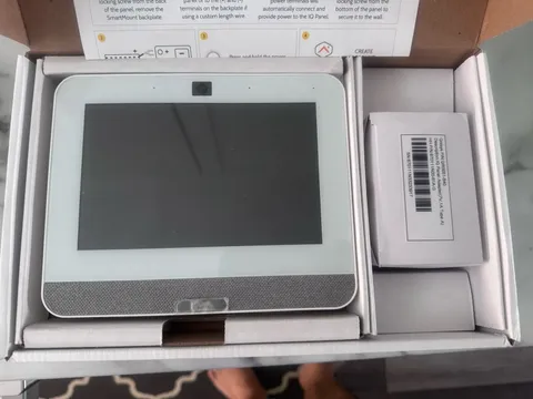 Qolsys IQ Panel 4 PowerG 319.5 MHz Smart Home Panel Verizon. IQP4001