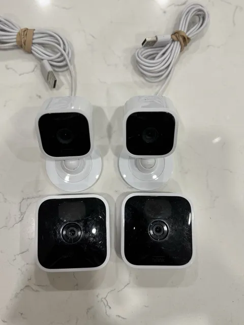 Lot Blink Mini Indoor Plug-In HD Smart Security Camera + Blink Indoor Wireless