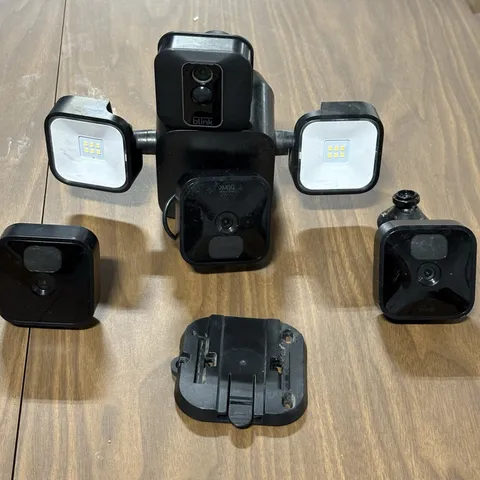 Blink Camera Lot Of 4 With Flood Light  System 