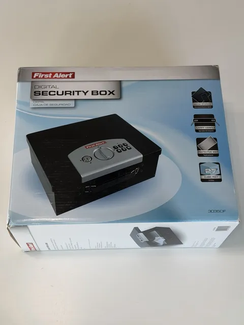First Alert Digital Security Box 3035DF W/Key For Over Ride Or Key Pad Use New