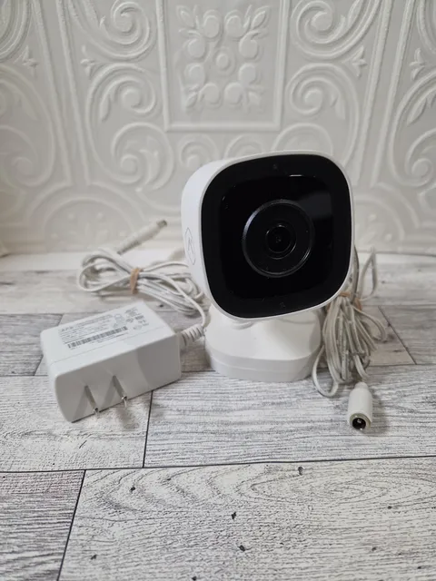 Alarm.com ADC-V523 Indoor Only WiFi Video Camera 