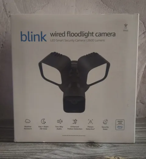 Blink - Wired Floodlight Camera - Smart security camera, 2600 lumens, HD live...