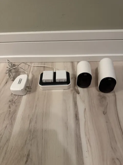 Arlo Pro 3 Set 2 Pack Security Camera VMC4040P, With Battery’s,Tested Working.