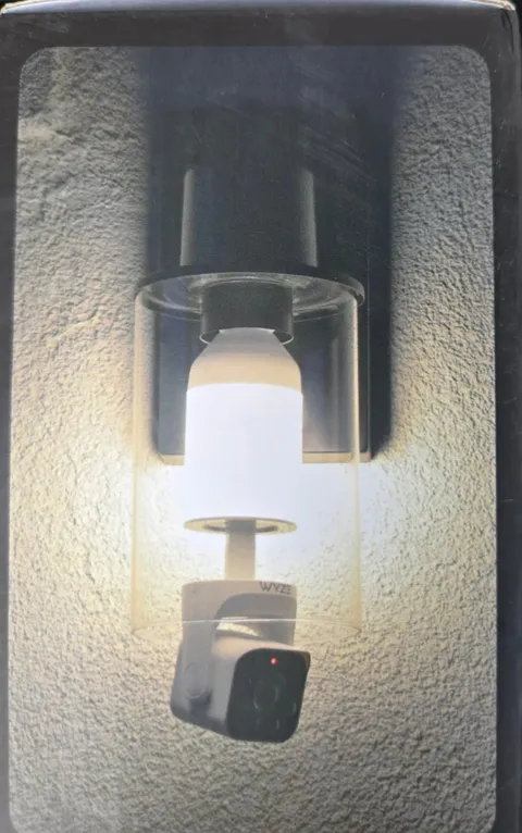 Wyze Bulb Cam 2K Smart Security Camera E26 Socket 800 Lumens NEW
