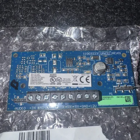 DSC PCL-422, Communicator Remote Mounting Module