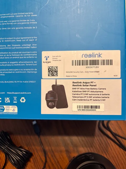 Reolink Go PT black 4G Security Camera with Solar Panel - White